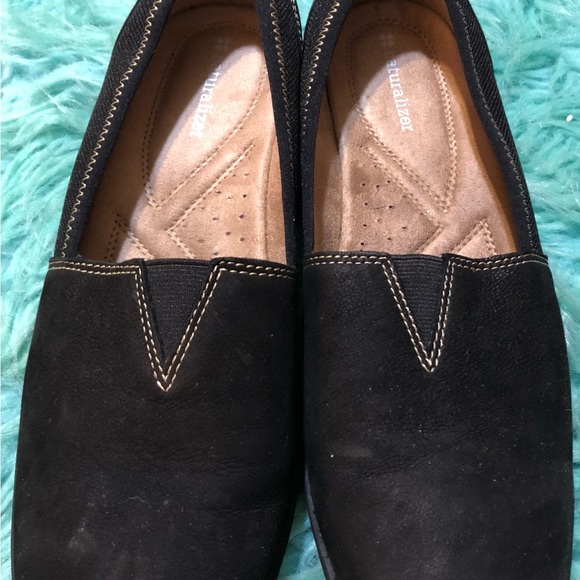 naturalizer slip on shoes